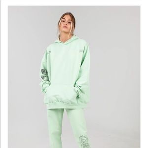 MAYFAIR IT COSTS ZERO $